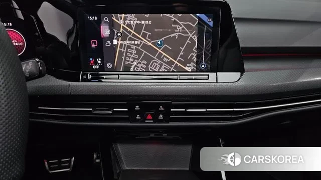 Volkswagen Golf 8th Generation 2024 Белый из Кореи, фото 5