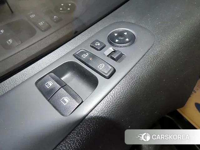 Hyundai Staria 2024 Белый из Кореи, фото 5