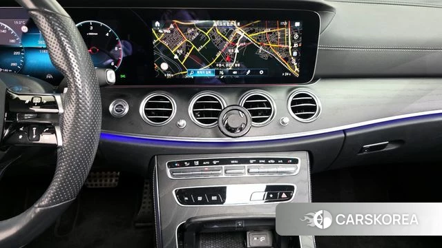 Mercedes-Benz E-Class W213 2022 Белый из Кореи, фото 5