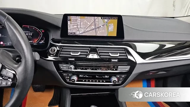 BMW 5 Series (G30) 2020 Белый из Кореи, фото 5