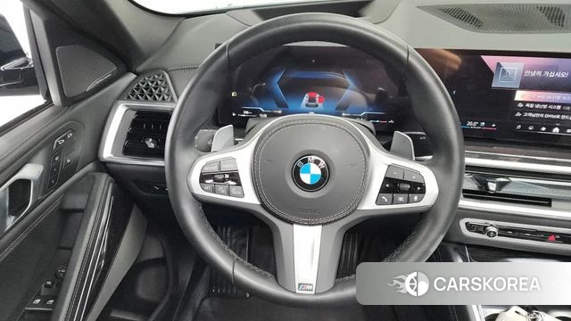 BMW X6 (G06) 2024 Светло-серебряный цвет из Кореи, фото 5
