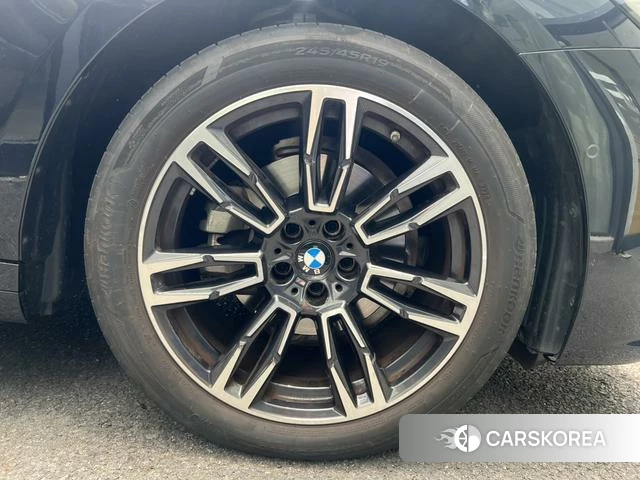 BMW 5 series 2025 Черный из Китая, фото 5