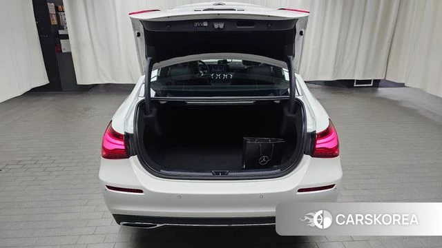 Mercedes-Benz A-Class W177 2025 Белый из Кореи, фото 5