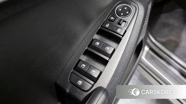 Kia Seltos 2021 Серый из Кореи, фото 5