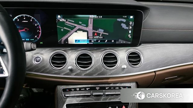 Mercedes-Benz E-Class W213 2022 Белый из Кореи, фото 5