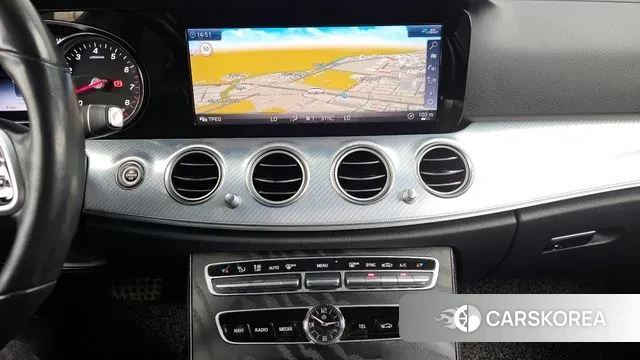 Mercedes-Benz E-Class W213 2019 Белый из Кореи, фото 5