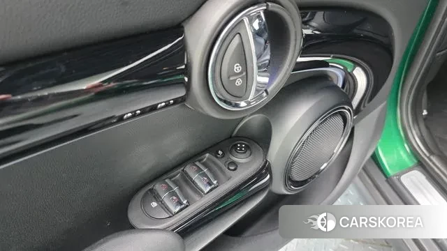 Mini Cooper 2022 Зеленый из Кореи, фото 5