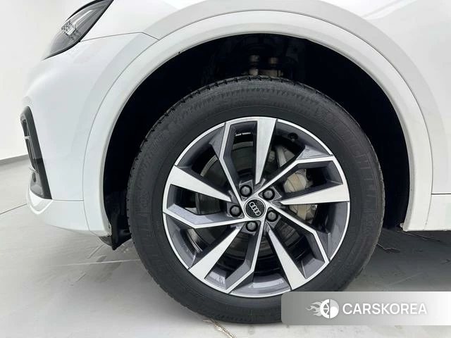 Audi Q5L 2023 Белый из Китая, фото 5
