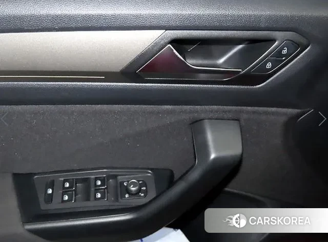 Volkswagen T-Roc 2021 Красный из Кореи, фото 5