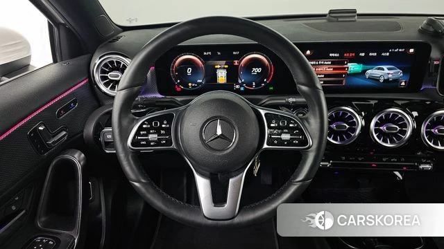 Mercedes-Benz A-Class W177 2021 Белый из Кореи, фото 5