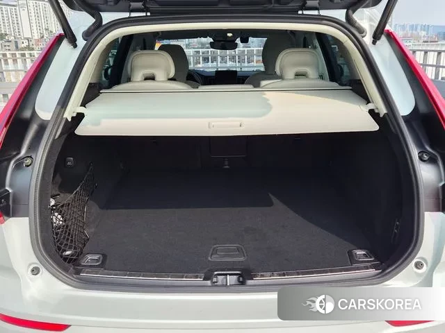 Volvo XC60 second Generation 2025 Белый из Кореи, фото 5