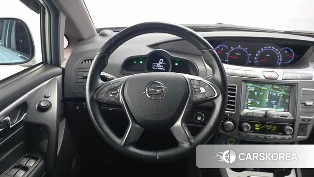 Ssangyong Korando Turismo 2018 Серебряный из Кореи, фото 5