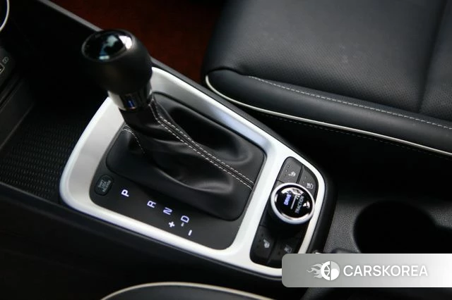 Hyundai Venue 2022 Красный из Кореи, фото 5