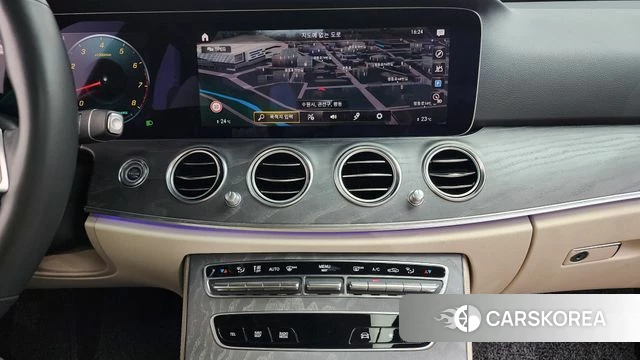 Mercedes-Benz E-Class W213 2022 Белый из Кореи, фото 5