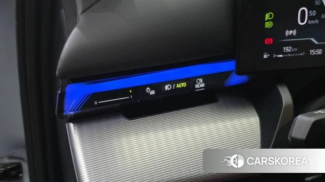 BMW 5 Series (G60) 2024 Серебристо-серый из Кореи, фото 5