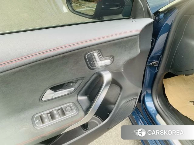 Mercedes-Benz CLA (import) 2020 Синий из Китая, фото 5