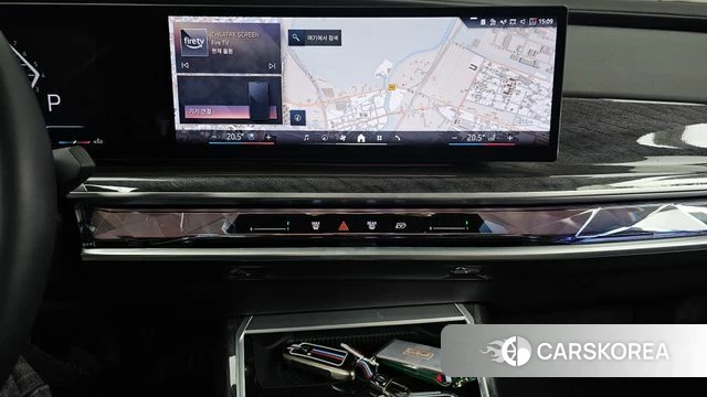 BMW 7 Series (G70) 2023 Белый из Кореи, фото 5