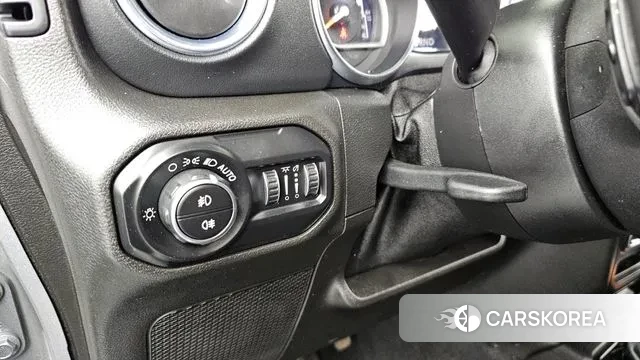 Jeep Wrangler (JL) 2019 Серебряный из Кореи, фото 5