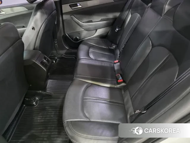 Hyundai LF Sonata 2018 Белый из Кореи, фото 5