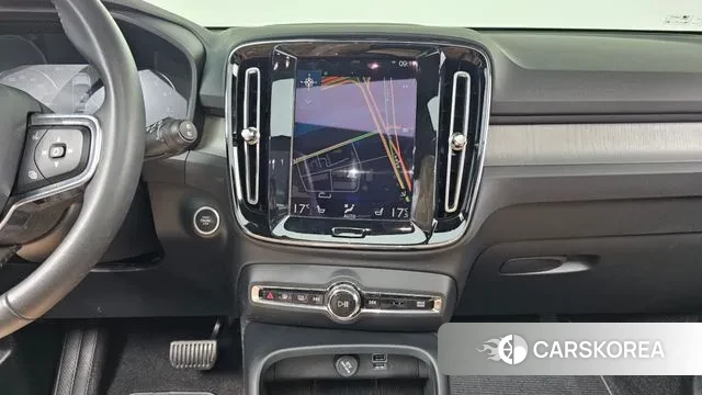 Volvo XC40 2021 Белый из Кореи, фото 5