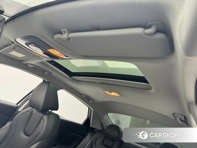 Hyundai Elantra 2025 Белый из Китая, фото 5