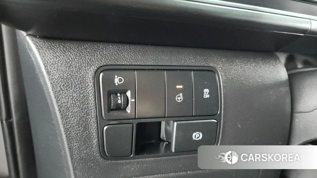 Hyundai Staria 2024 Серебряный из Кореи, фото 5