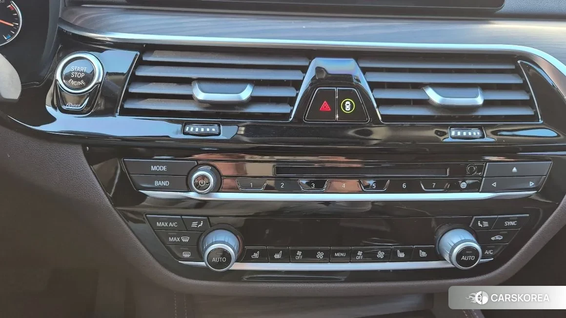 BMW 5 Series (G30) 2018 Серый из Кореи, фото 5