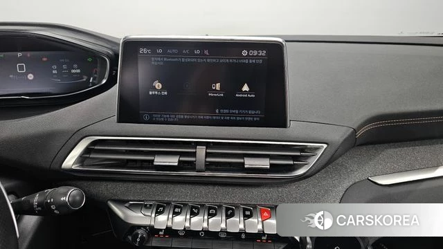 Peugeot 3008 second generation 2019 Белый из Кореи, фото 5