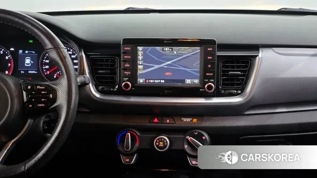 Kia Stonic 2018 Белый из Кореи, фото 5