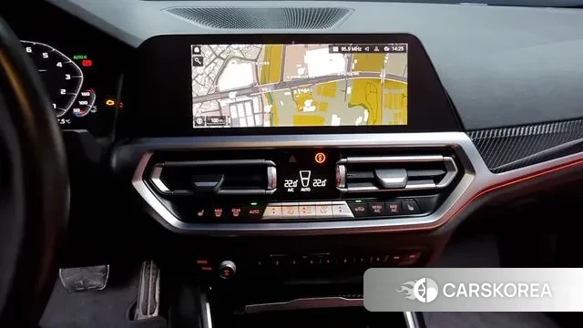 BMW M4 (G82) 2021 Светло-серебряный цвет из Кореи, фото 5