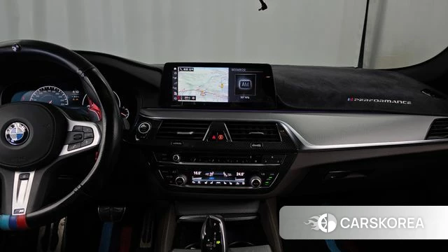 BMW 5 Series (G30) 2019 Серый из Кореи, фото 5