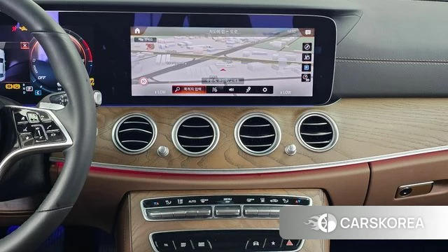 Mercedes-Benz E-Class W213 2021 Серебряный из Кореи, фото 5