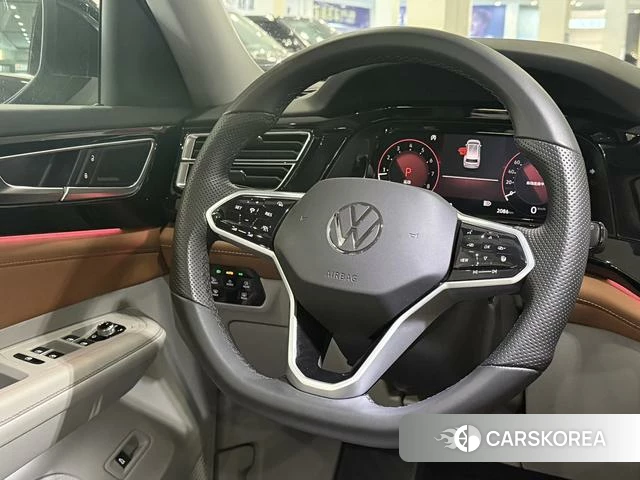 Volkswagen Tourang 2024 Черный из Китая, фото 5