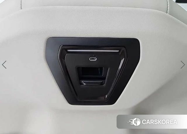 BMW 5 Series (G60) 2025 Белый из Кореи, фото 5