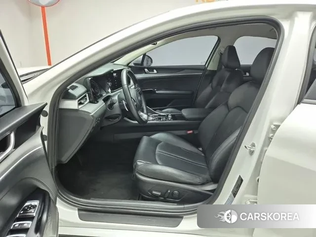 Kia K5 3rd generation 2021 Белый из Кореи, фото 5