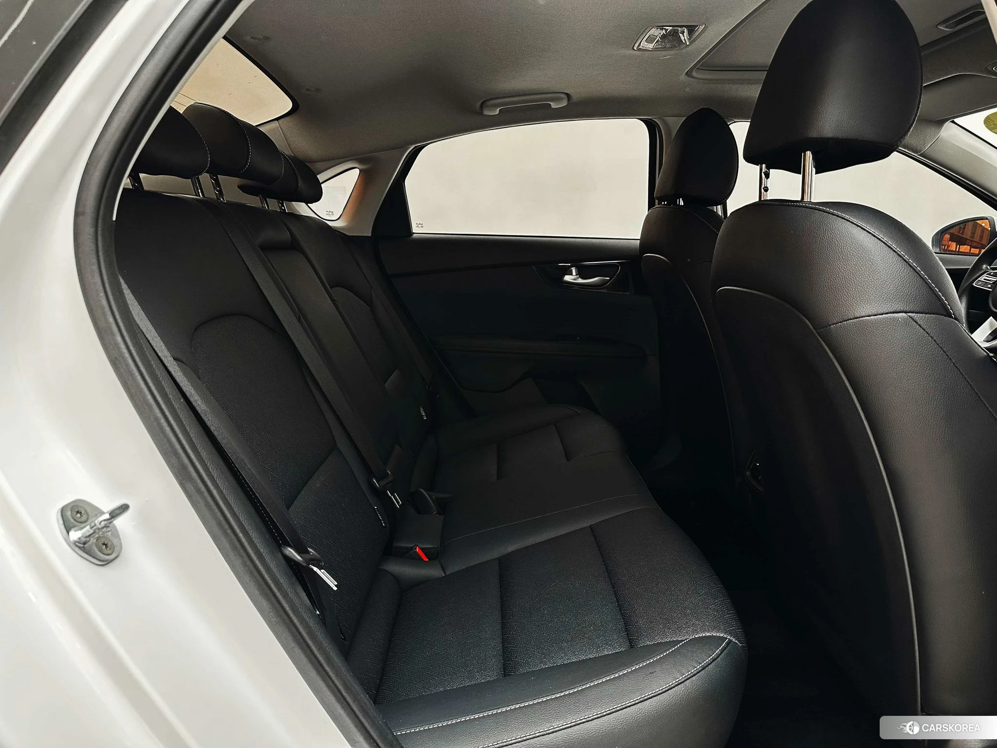 Kia K3 2021 Белый из Китая, фото 5