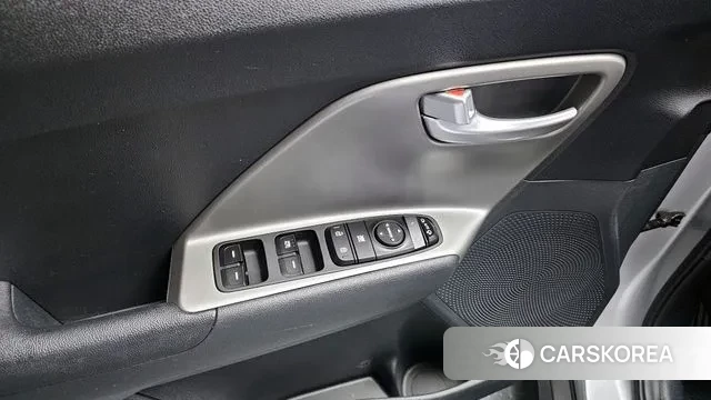 Kia Niro Plus 2022 Серебряный из Кореи, фото 5