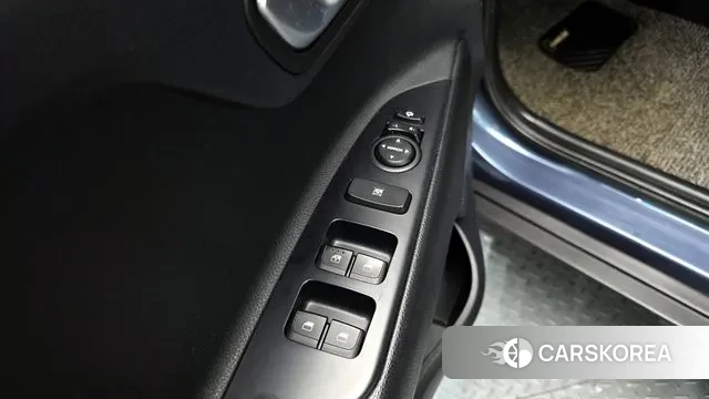 Kia Stonic 2020 Синий из Кореи, фото 5