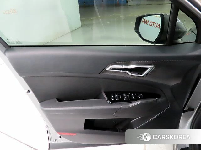 Kia Sportage 5th Generation Hybrid 2023 Серый из Кореи, фото 5