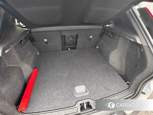 Volvo XC40 EV 2021 Серебристо-серый из Китая, фото 5