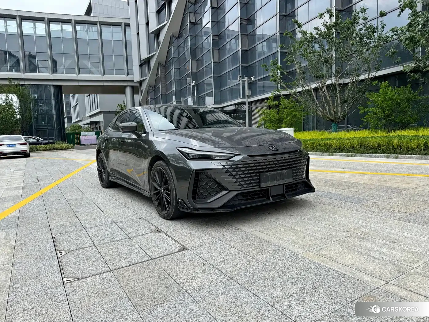 Chang'an UNI-V 2024 Silver/gray из Китая, фото 5