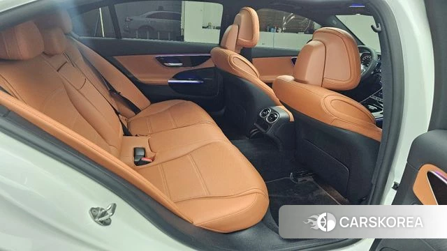 Mercedes-Benz C-Class W206 2023 Белый из Кореи, фото 5