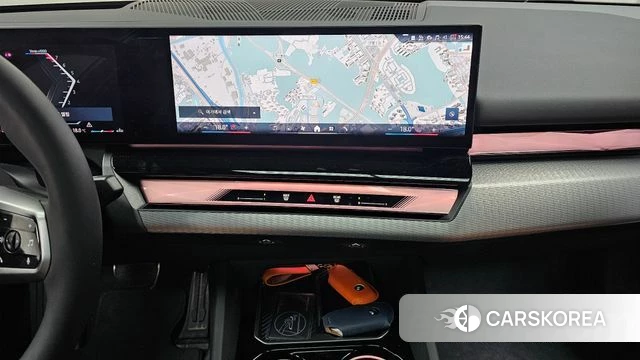 BMW 5 Series (G60) 2025 Белый из Кореи, фото 5