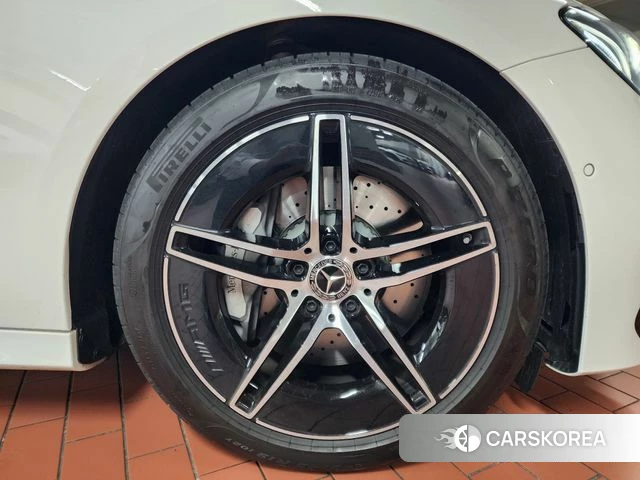 Mercedes-Benz E-Class W214 2026 Белый из Кореи, фото 5
