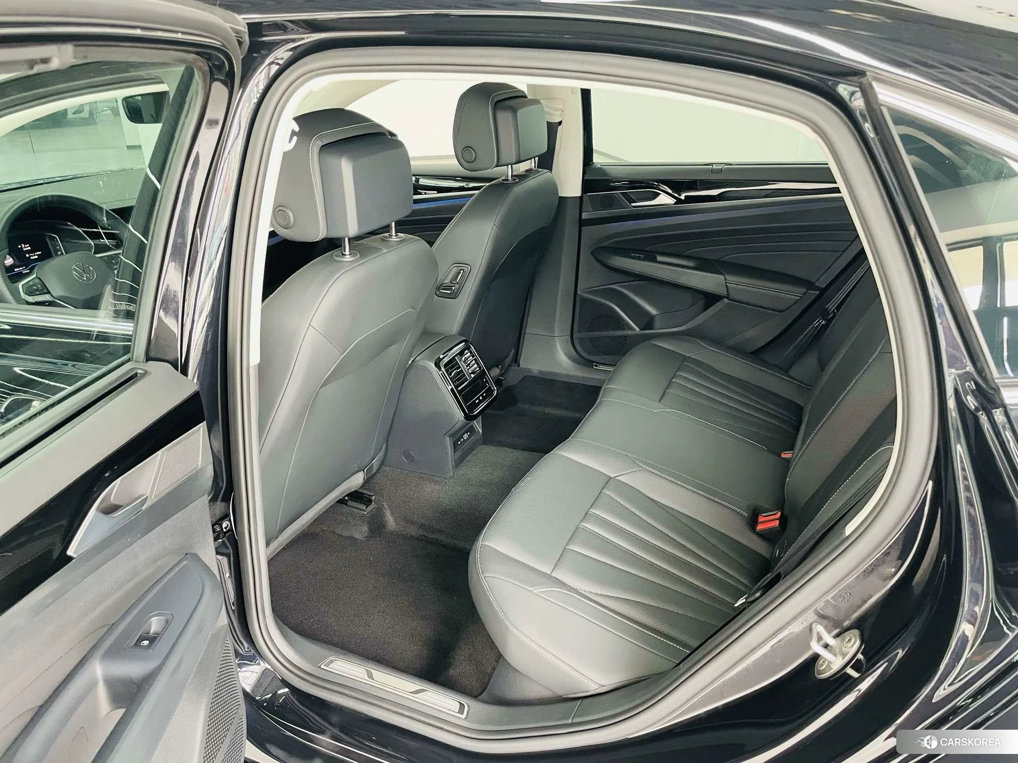 Volkswagen Passat 2024 Черный из Китая, фото 5