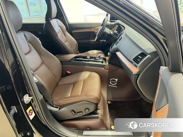 Volvo XC90 2024 Черный из Китая, фото 5