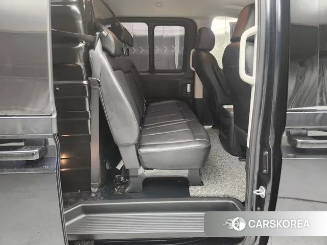 Hyundai Staria 2023 Синий из Кореи, фото 5