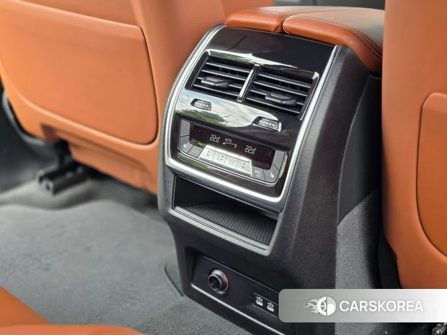 BMW X7 (G07) 2026 Черный из Кореи, фото 5
