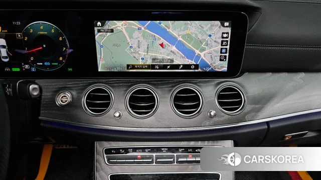 Mercedes-Benz E-Class W213 2023 Белый из Кореи, фото 5