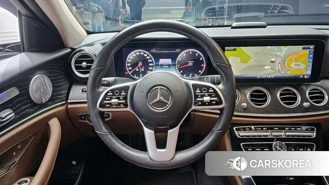 Mercedes-Benz E-Class W213 2019 Белый из Кореи, фото 5